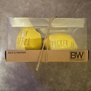 Lemon salt & pepper shakers
